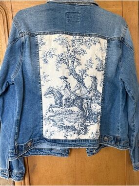 Women’s Light Blue Denim Jacket w/ Toile Back Panel - Ladies L